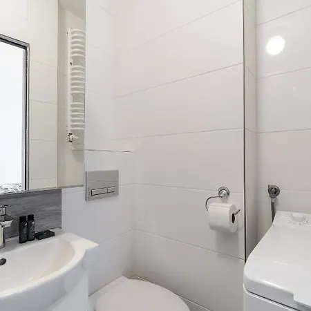 Shortstaypoland Madalinskiego * Warsaw